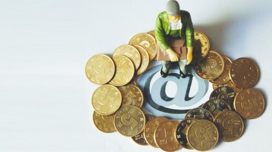 碳酸锂期货飙升与美股集体下跌:产业链复苏与美联储政策影响 碳酸锂期货飙升与美股集体下跌:产业链复苏与美联储政策影响