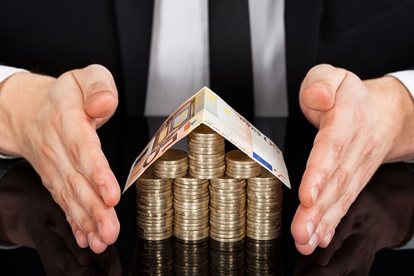 利率决议前最后猛攻!特朗普再次要求立即解雇美联储理事 利率决议前最后猛攻!特朗普再次要求立即解雇美联储理事