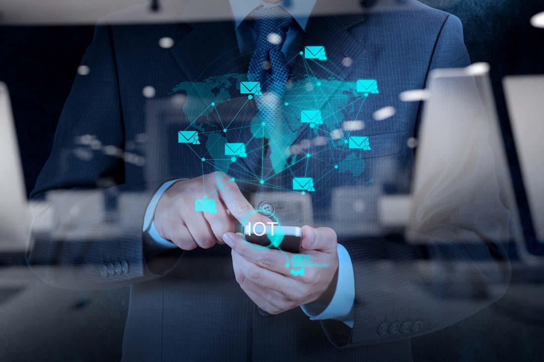 交易员聚焦地区政治、收益率与中国经济数据，在关键区间内回落